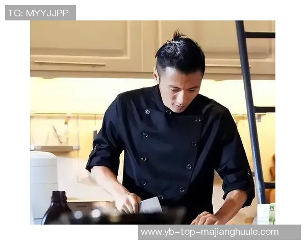 热巴羡慕阿贾现场观战前后反穿展示男友名字与号码的甜蜜瞬间 热巴羡慕阿贾现场观战前后反穿展示男友名字与号码的甜蜜瞬间