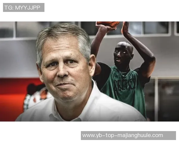 阿玛德社交媒体分享摸姆伯莫光头视频齐尔克泽调侃为何不能参与摸头活动