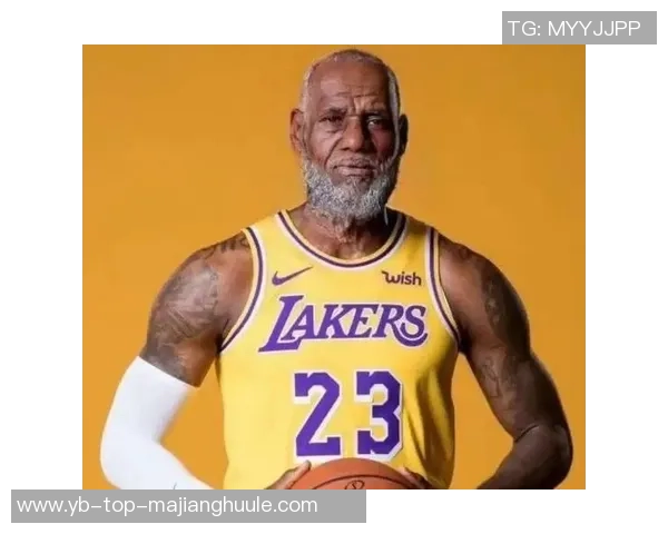 詹姆斯周二中午宣布退役实为广告宣传早有预兆引发热议